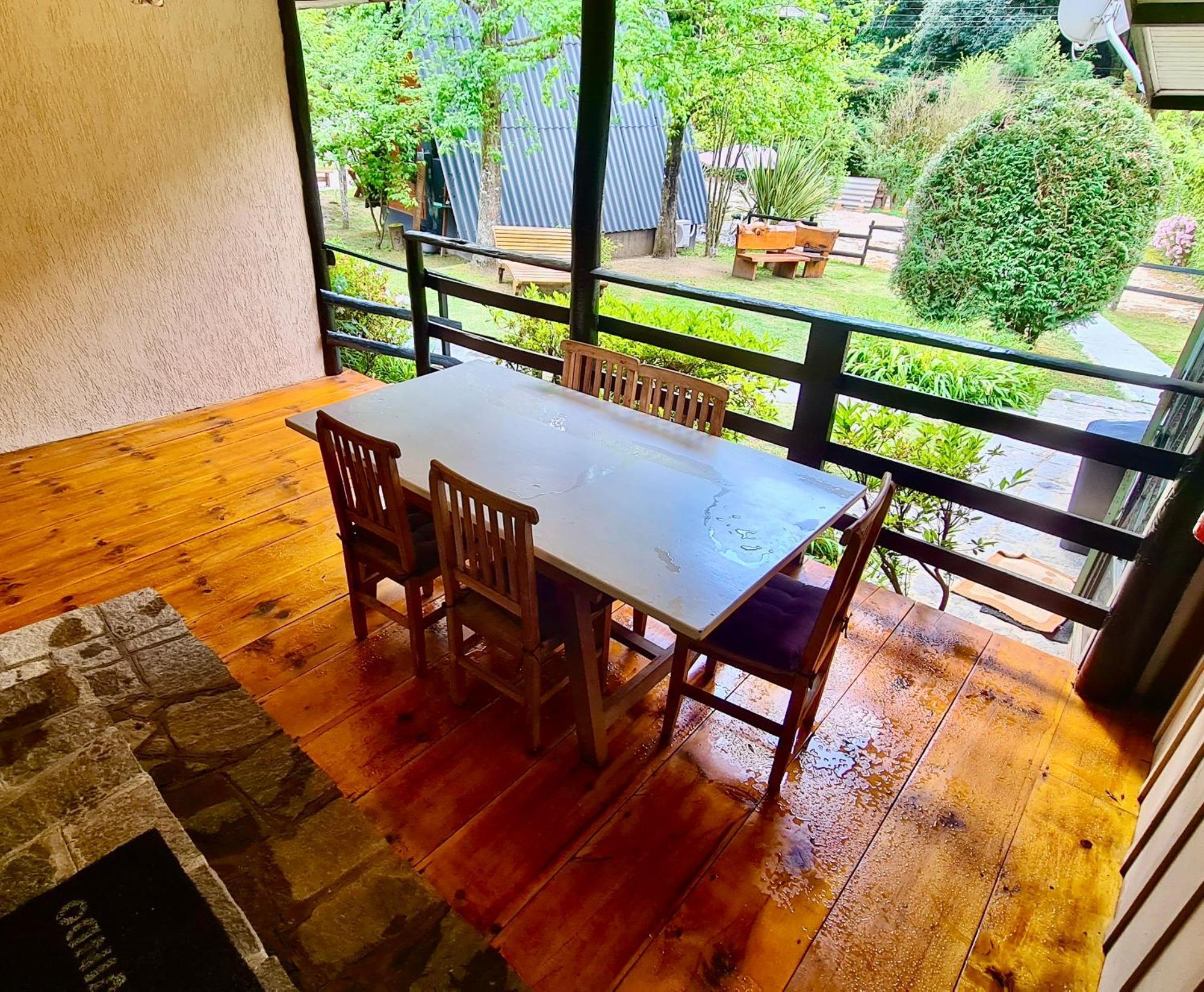 Casa Mantiqueira - Proxima Ao Capivari E Opcoes De Hidromassagem Hotel 4*